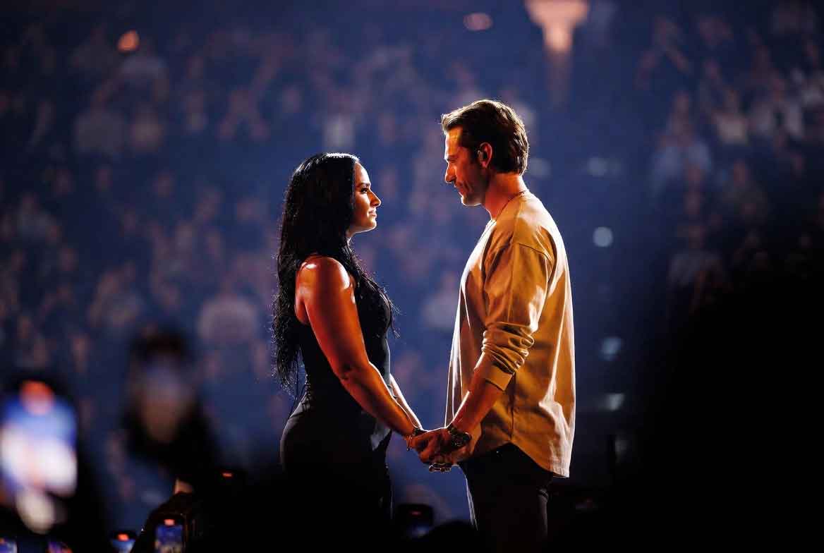 Demi Lovato Surprises Everyone Singing With Her Husband