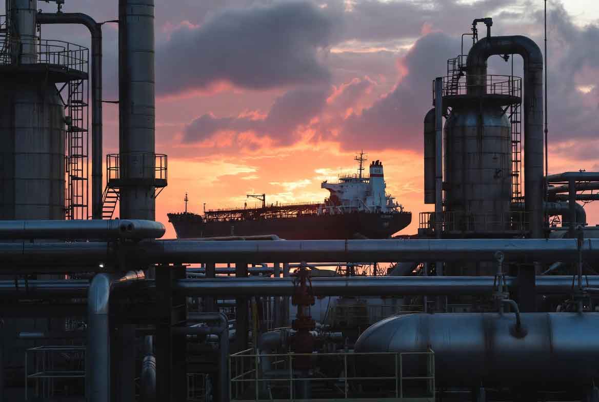 Oil Prices Rebound Amid Uncertainty